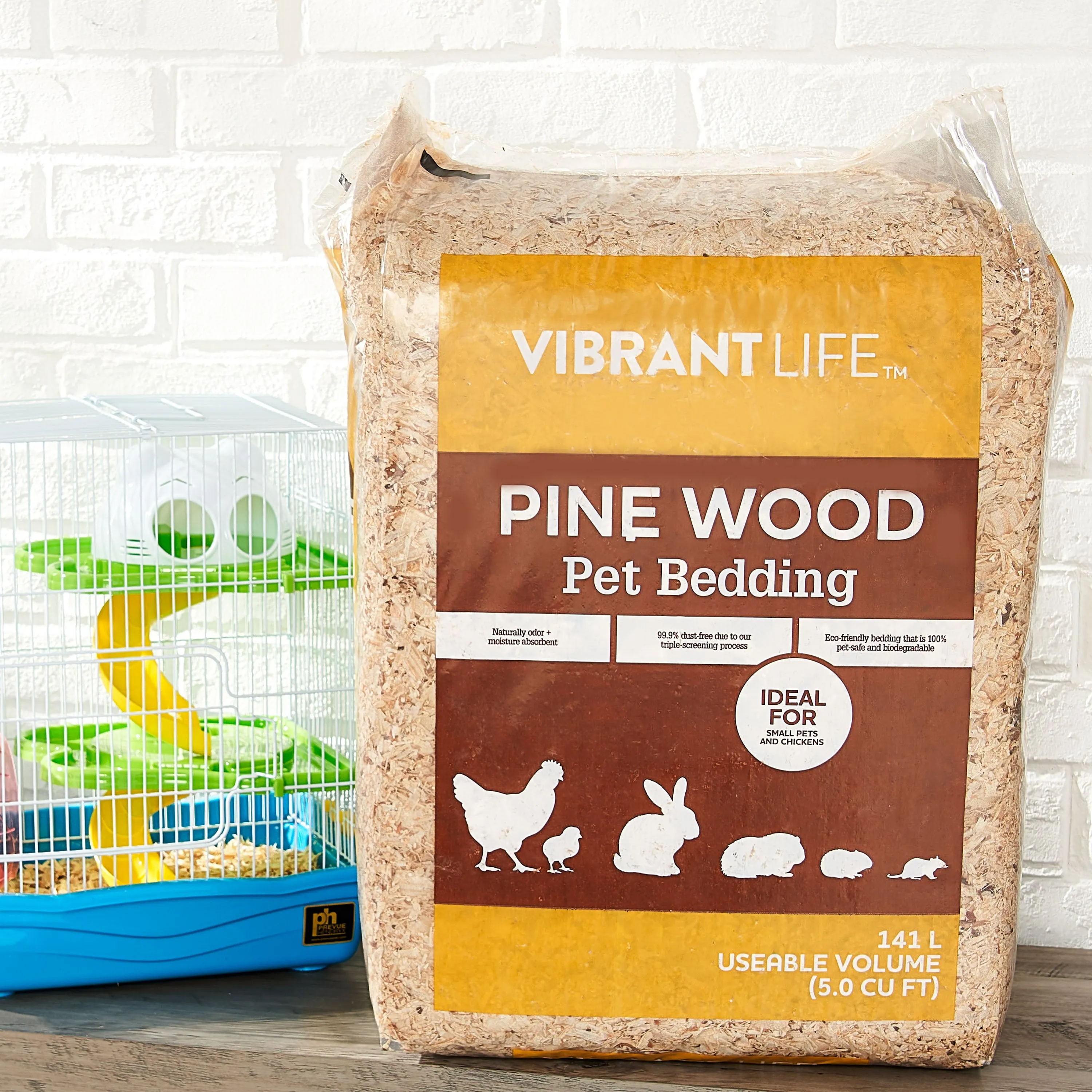 Pine Wood Pet Bedding, 141 L